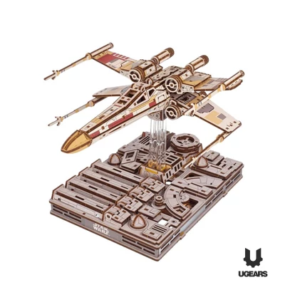 UGEARS Luke Skywalker`s™ X-Wing Starfighter™ modell